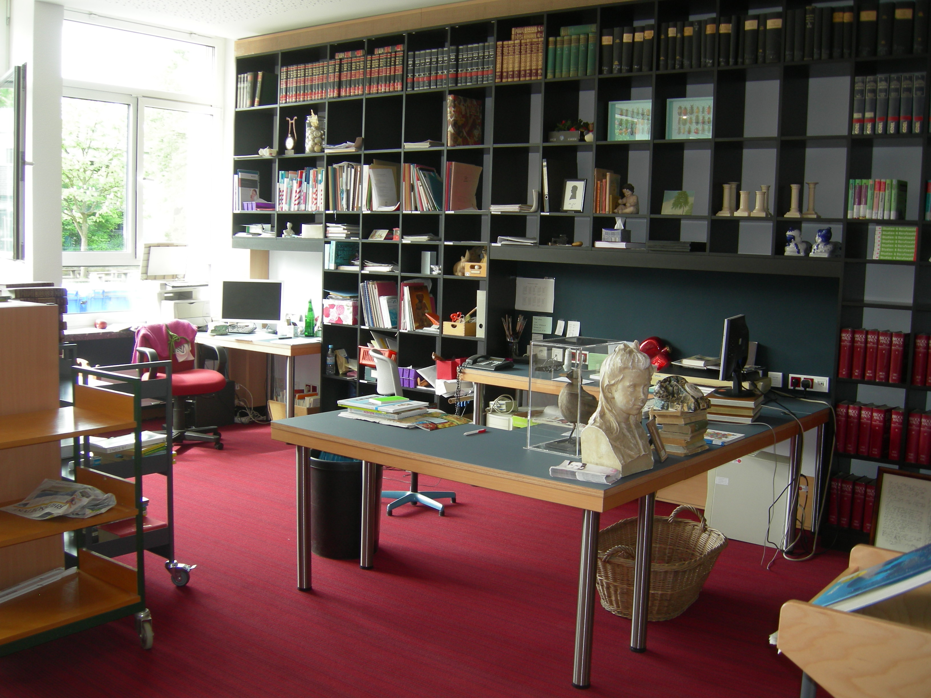 Foto aus der Schulbibliothek des Lise-Meitner-Gymnasiums